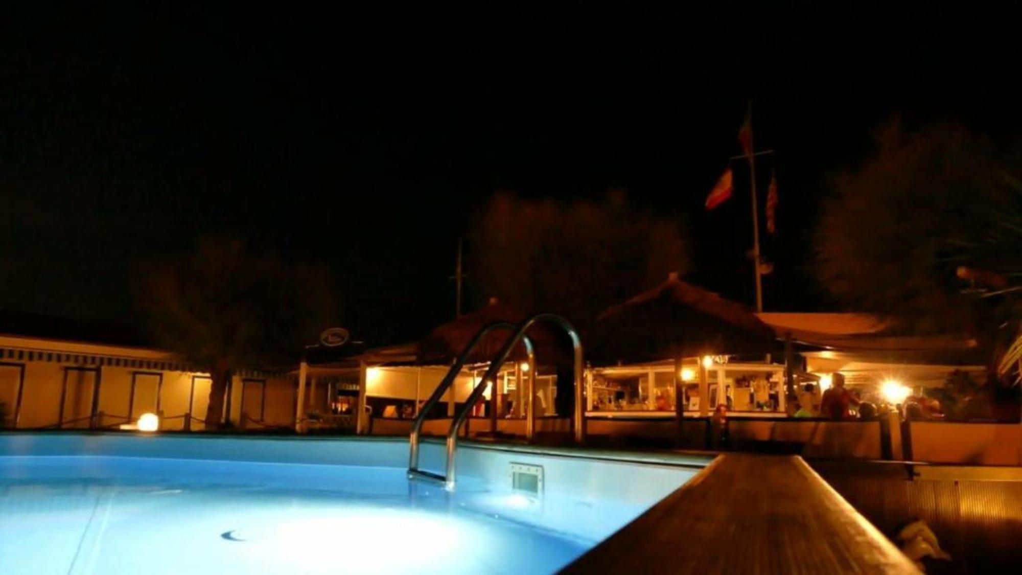 Bed And Breakfast Bagno Venezia มารีนาดีคาร์รารา ภายนอก รูปภาพ