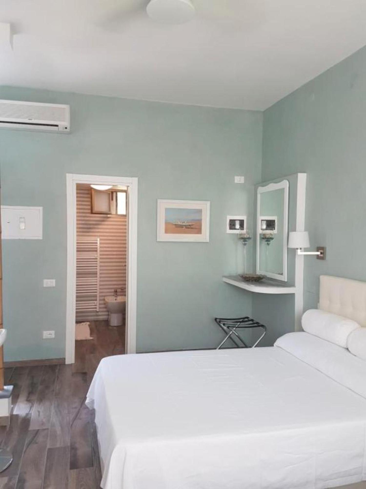 Bed And Breakfast Bagno Venezia มารีนาดีคาร์รารา ภายนอก รูปภาพ